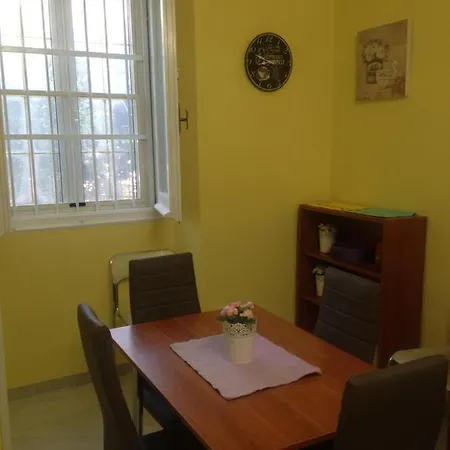 Montello Sweet House בית נופש קליארי
